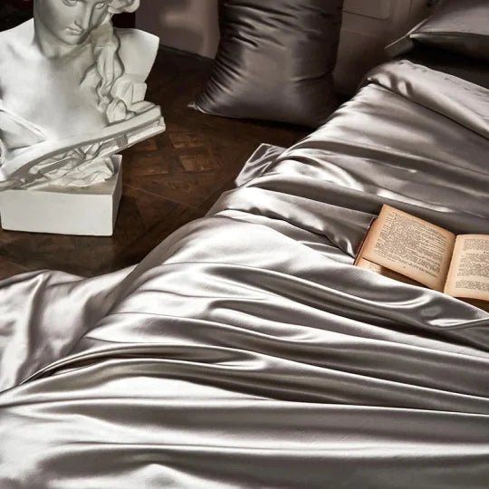 📢📢40% OFF !! ⏰25 Momme Luxury Pure Mulberry Silk Bedding Set of 4（1x Quilt Cover + 1x Bedsheet + 2x Pillowcases）