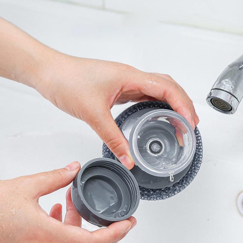 📢📢50% OFF !! ⏰ Kitchen Soap Press Dispensing Palm Brush – Built-In Soap Dispenser, Ergonomic Grip & Perfect for Dishes & Pans 🧼