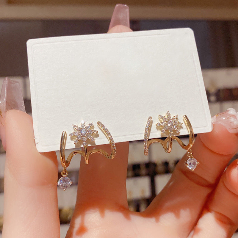 🔥50% OFF for a limited time🔥Sparkling Claw Earrings for Women