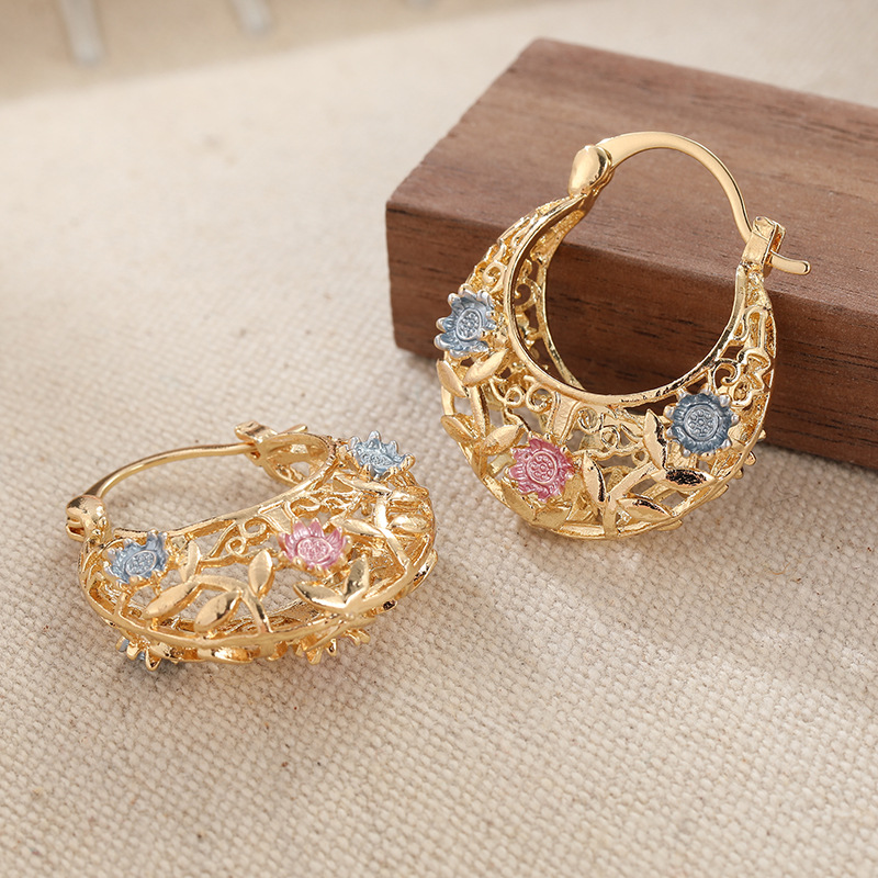 📢📢50% OFF !! ⏰Gold-Plated Crescent Hoop Earrings with Enamel Flowers