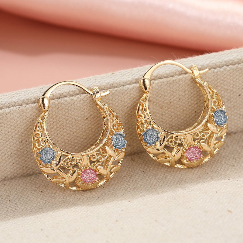 📢📢50% OFF !! ⏰Gold-Plated Crescent Hoop Earrings with Enamel Flowers